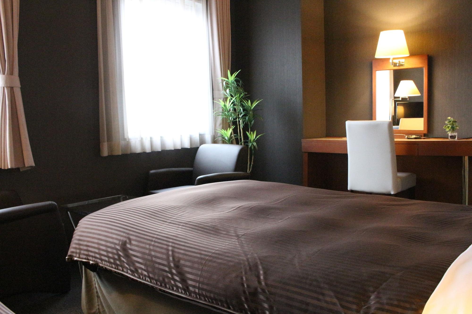 Hotel Livemax Budget Hiratsuka Ekimae Buitenkant foto